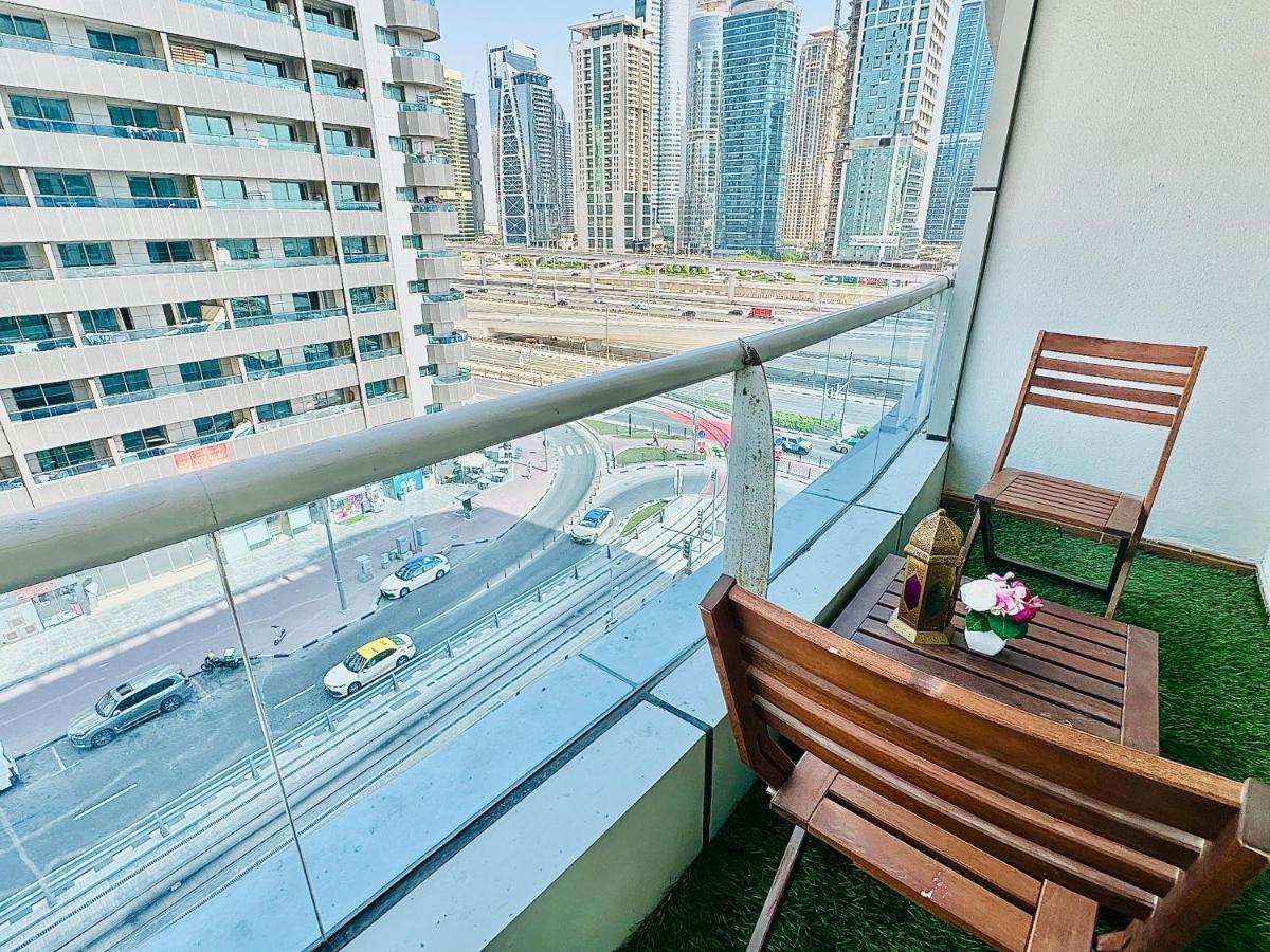 Diamond Crown - Studio Holiday Apartment In Dubai Marina Extérieur photo